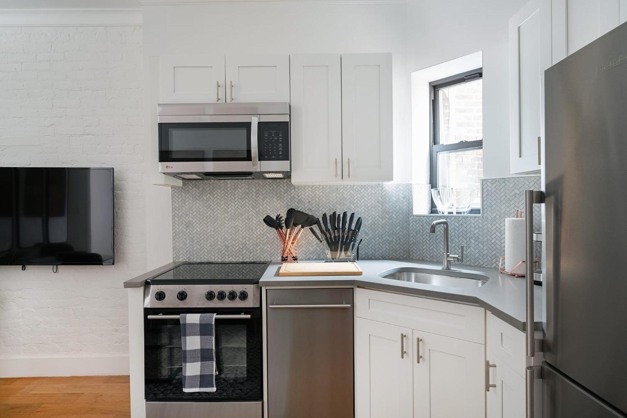 1290-16 New Renovated 2 Bedrooms In Ues Pangsapuri *